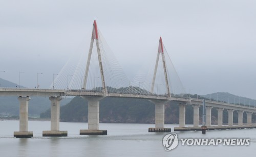 월북 탈북민 김씨가 3년 전 거쳐간 교동대교