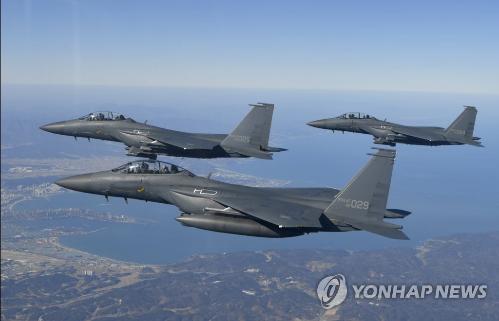 ロシアと中国の軍用機が韓国防空識別圏に先月進入　戦闘機出撃