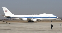 米軍「終末の日の飛行機」が日本上空に　大統領の訪韓前