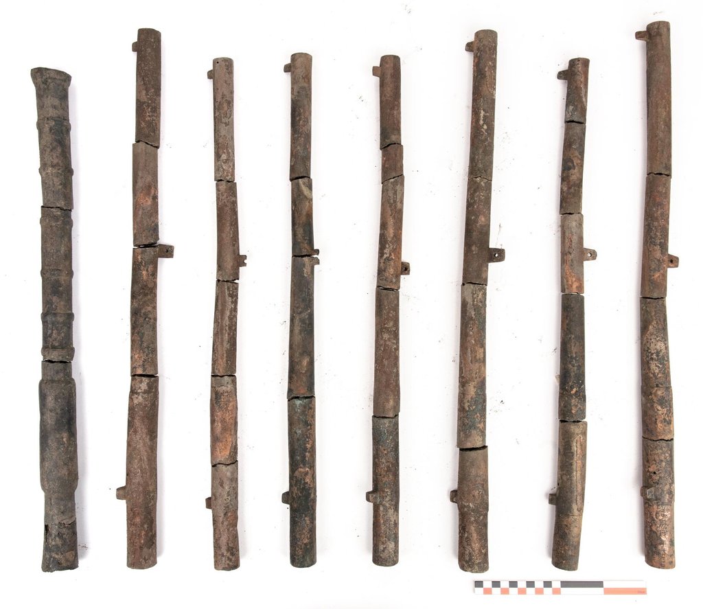 This photo, provided by the Cultural Heritage Administration, shows firearms from the Joseon Dynasty (1392-1910), excavated in Insa-dong, central Seoul. (PHOTO NOT FOR SALE) (Yonhap)
