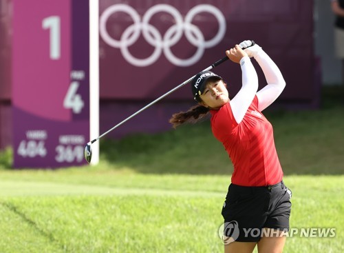 (Olympics) With 18 holes to go, S. Koreans remain outside title contention in women's golf