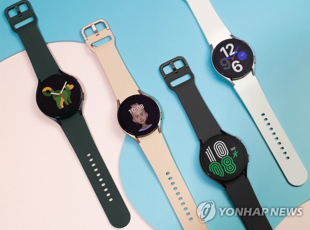 This file photo provided by Samsung Electronics Co. on Aug. 11, 2021, shows the company's new Galaxy Watch4 smartwatch series. (PHOTO NOT FOR SALE) (Yonhap)
