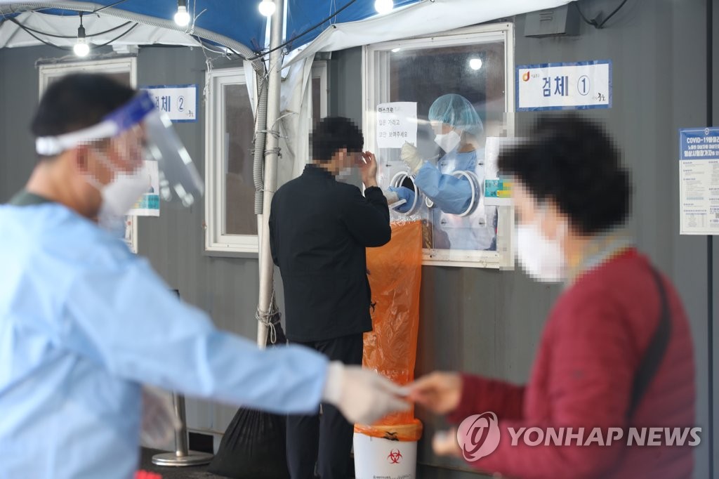 韓国の新規コロナ感染者　２日連続で２千人下回る＝「ウィズコロナ」で増加懸念