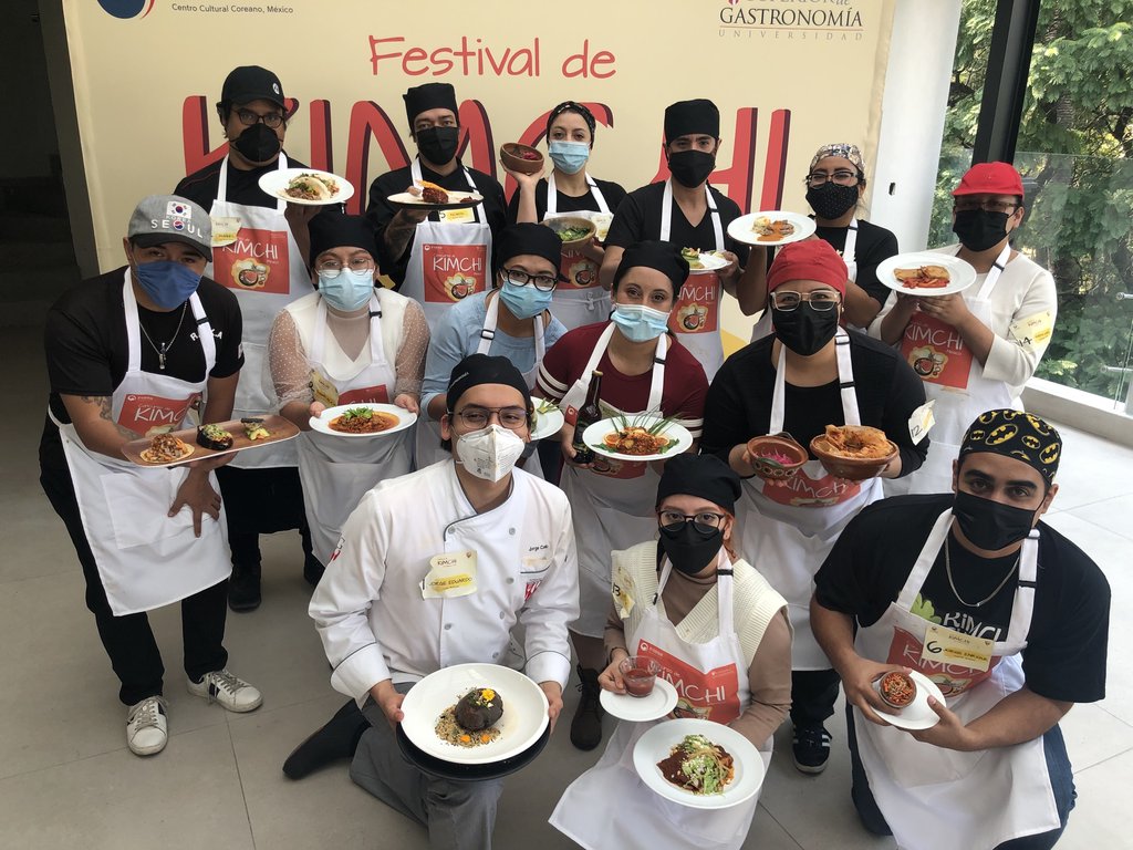 Concursantes mexicanos en el festival del 'kimchi'