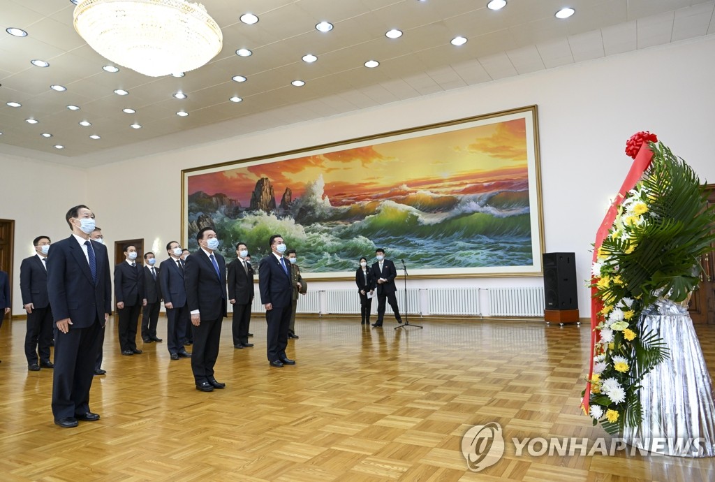 بكين تتعهد بمواصلة دعمها لبيونغ يانغ بمناسبة ذكرى ميلاد الزعيم الكوري الشمالي الراحل - 3