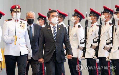 وزير الدفاع الكوري الجنوبي يشدد على أهمية التعاون مع الصين واليابان