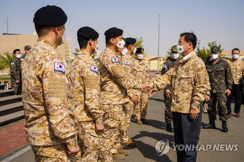 وزير الخارجية الكوري يزور وحدة الأخ العسكرية الكورية بالإمارات