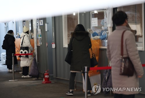 韓国の新規コロナ感染者　先週月曜から倍増の７５１３人＝３日連続７千人超