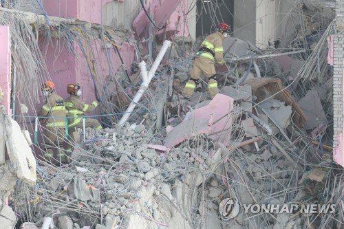 28층서 실종자 추정 1명 추가 발견