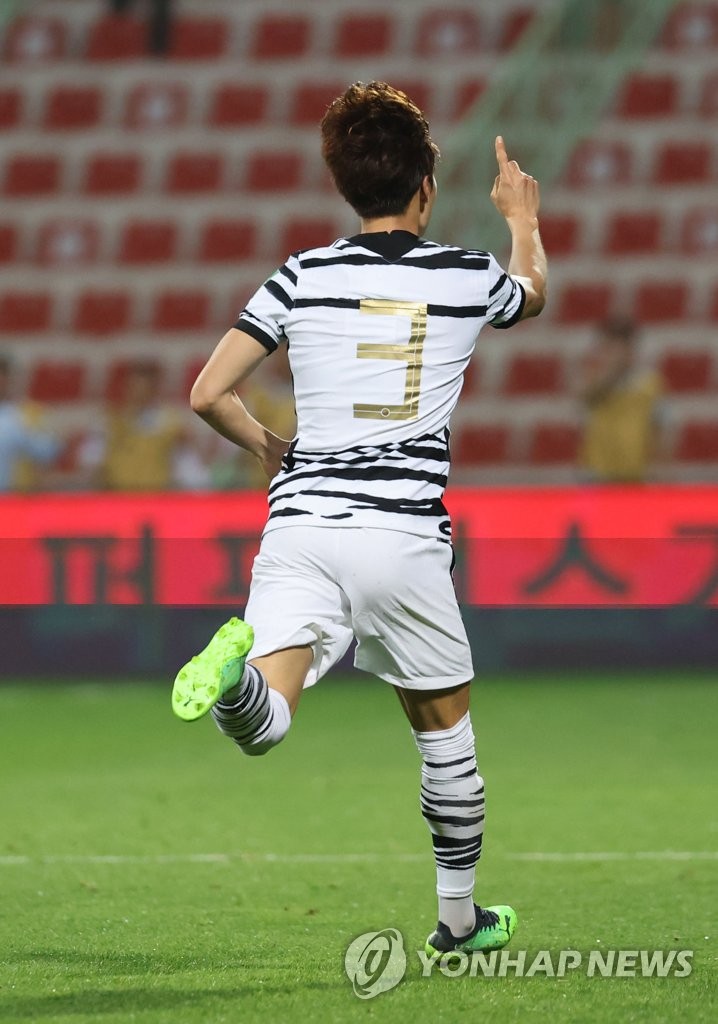 Kim Jin-su of South Korea celebrates his goal against Syria during the teams' Group A match in the final Asian qualifying round for the 2022 FIFA World Cup at Rashid Stadium in Dubai on Feb. 1, 2022. (Yonhap)