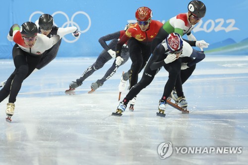 لاعب التزلج السريع على المضمار القصير "لي جون-سوه"