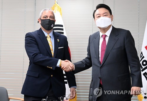 الرئيس المنتخب "يون سيوك-يول" يلتقي القائم بأعمال السفير الأمريكي لدى كوريا الجنوبية