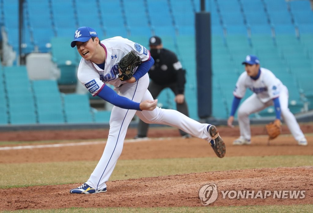 역투하는 삼성 최충연