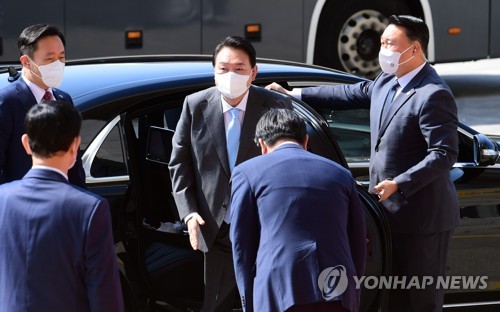 الرئيس «يون» يتعهد بألا يدخر جهدا في تقديم المساعدات الطبية إلى كوريا الشمالية