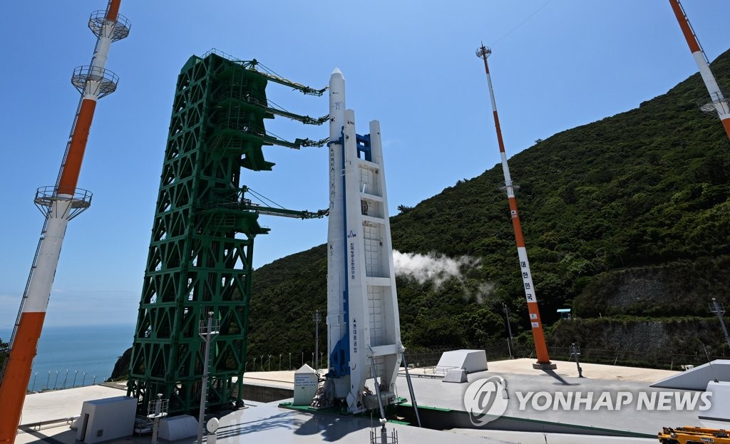 韓国初の国産ロケット　午後４時に２回目打ち上げ