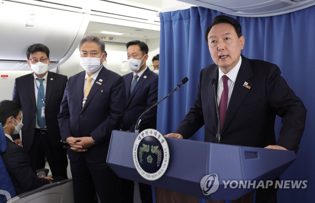(جديد) يون: على كوريا الجنوبية واليابان مناقشة قضايا الماضي والمستقبل في وقت واحد - 2
