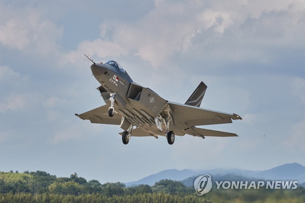 En la imagen, sin fechar, proporcionada por la Administración del Programa de Adquisiciones de Defensa, se muestra el caza autóctono surcoreano KF-21. (Prohibida su reventa y archivo)