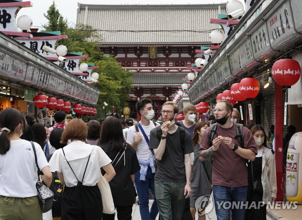 입국자 확대 첫날 맞은 일본 도쿄의 관광지