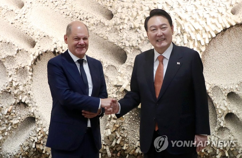Yoon et le chancelier allemand d'accord pour approfondir les relations bilatérales
