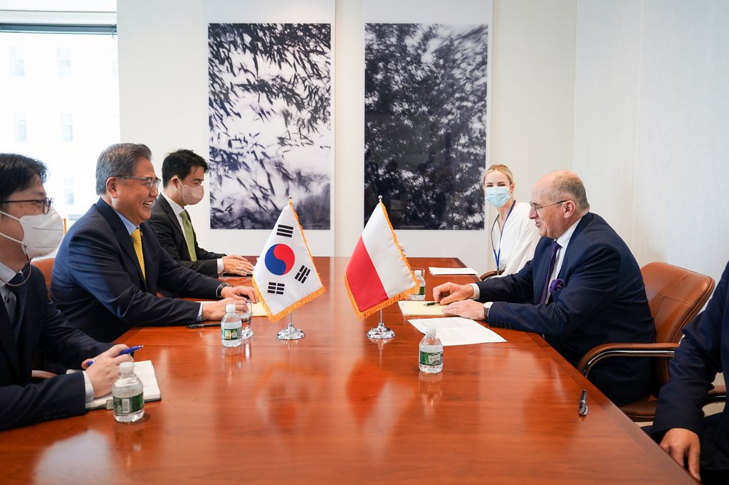 S. Korea-Poland FM talks
