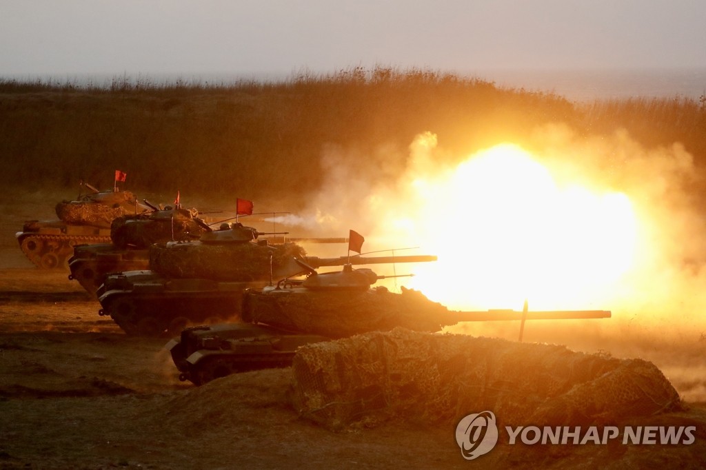 M60A3 탱크 동원 실사격 훈련하는 대만군