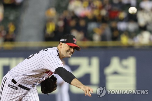 iKON CHAN to throw the first pitch for LG Twins VS Lotte Giants