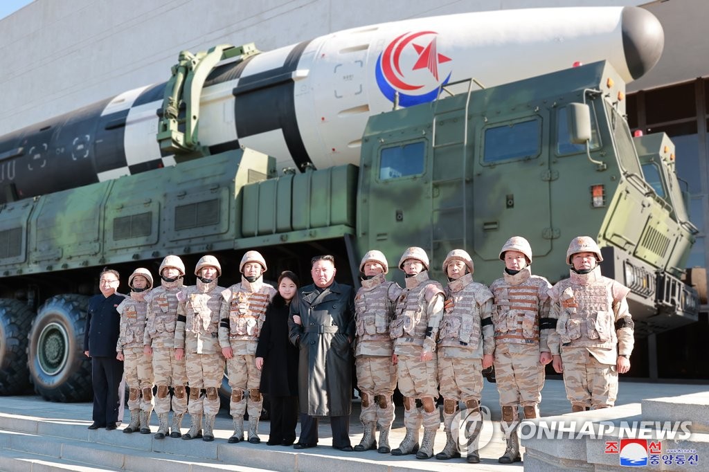 Kim y el ICBM Hwasong-17