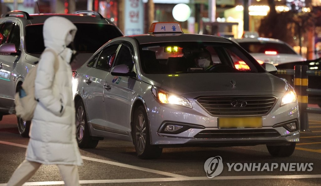 ソウルのタクシー　深夜料金値上げで運行台数２割増