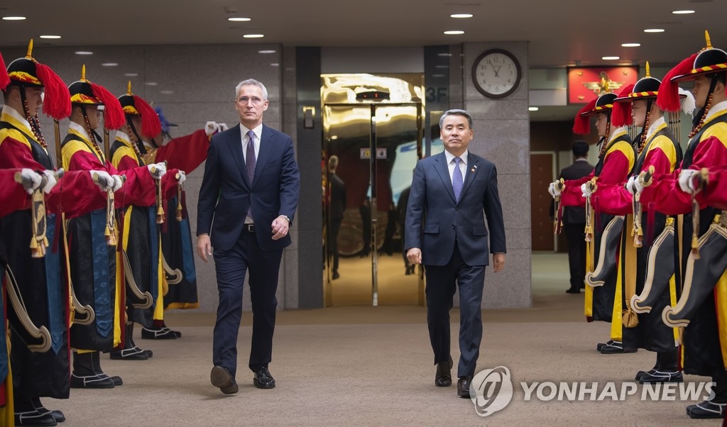 韓国国防相　北朝鮮非核化への支持に謝意＝ＮＡＴＯ事務総長と会談