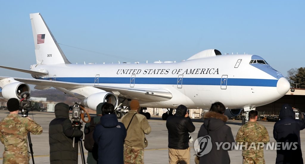 한국 도착한 로이드 오스틴 미국 국방장관
