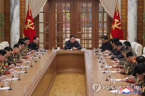كوريا الشمالية تعتمد خطوات رادعة للحرب ضد تدريبات سيئول وواشنطن في اجتماع الحزب الرئيسي