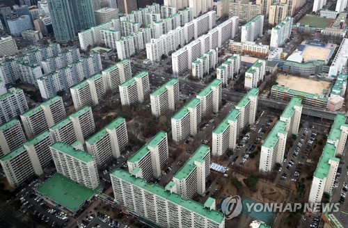 Population mobility lowest in 29 years in Feb. amid home market slump
