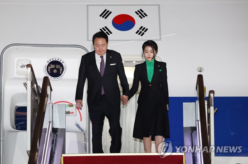 الرئيس «يون» يعود من زيارته إلى اليابان