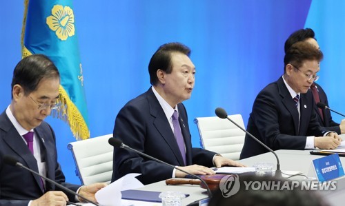Yoon insta a los jefes de los Gobiernos locales a respaldar la candidatura de Busan a la Expo Mundial 2030