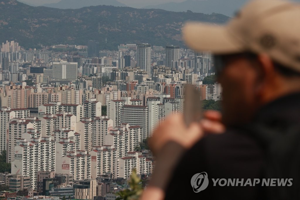 서울 남산에서 바라본 시내 아파트 단지