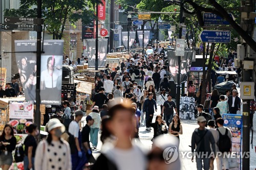 (عاجل) كوريا الجنوبية تسجل 6,798 إصابة جديدة بكورونا بانخفاض 376 إصابة عن يوم الاثنين الماضي - 1