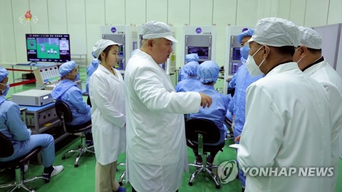 "북한, 서해발사장 급히 확장…군사정찰위성 맞물려 주목"