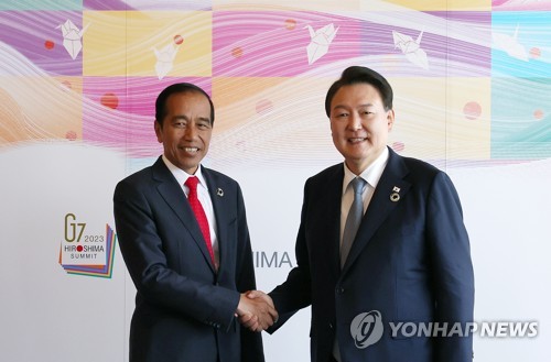 Yoon, Indonesian president discuss economic cooperation