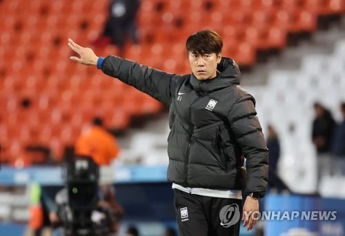 S. Korea coach takes trip delay in stride ahead of U-20 World Cup knockouts