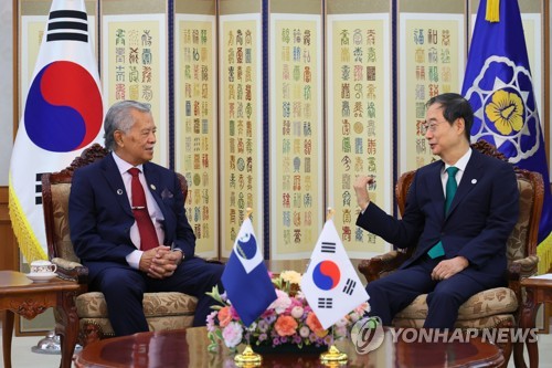 رئيس الوزراء الكوري الجنوبي يلتقي بالأمين العام لمنتدى جزر المحيط الهادئ