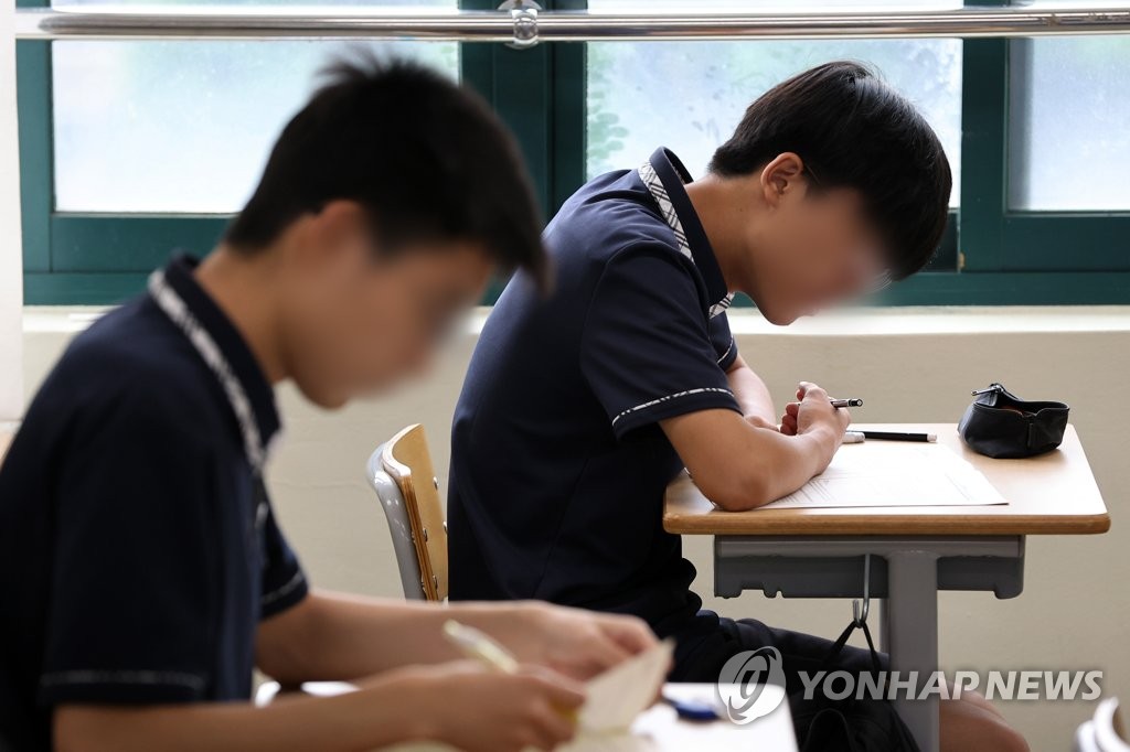 "올 수능 어찌되나"…초대형 변수에 고3 교실 '발칵'