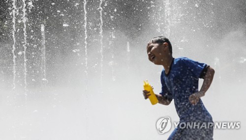 [내일날씨] 또 낮 최고 34도 더위…전국 대체로 맑아