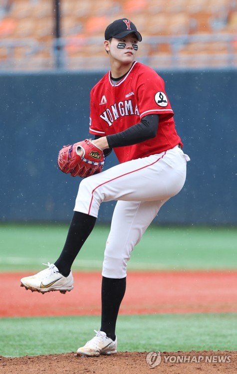 High school pitching prospect Jang Hyun-seok to pursue MLB dreams, skip KBO  draft