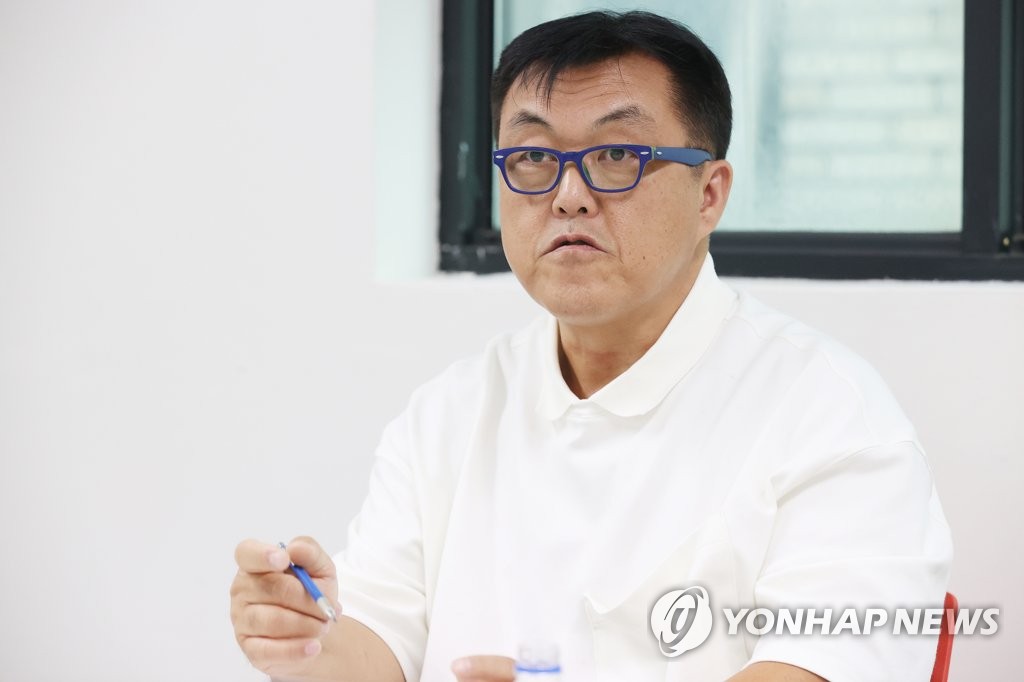 S. Korean art director Lee Hang | Yonhap News Agency