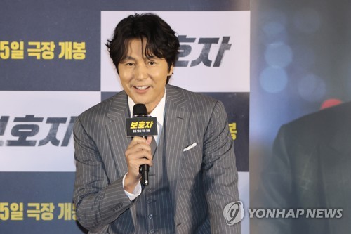 Jung Woo-sung 'excited and nervous' over feature directorial debut with 'A Man of Reason'
