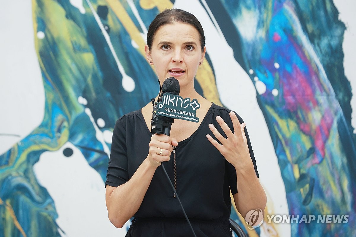 우크라 지휘자 옥사나 리니우 첫 내한