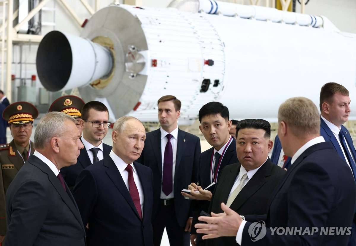 보스토치니 우주기지서 대면한 김정은·푸틴