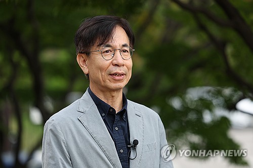김기중 전 방문진 이사 "법원이 공영방송 빼앗기 제동 걸어달라"