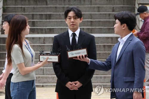 (LEAD) Le tribunal rejette encore une fois le mandat d'arrêt contre Yoo Ah-in