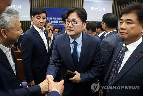  Three-term lawmaker Hong Ihk-pyo elected as new floor leader of DP